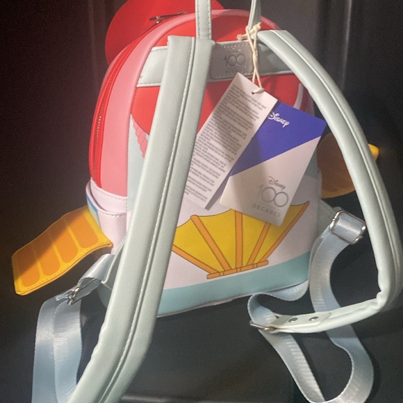 Lounge Fly Chip and Dales Rescue Rangers Mini Backpack - Picture 3 of 8